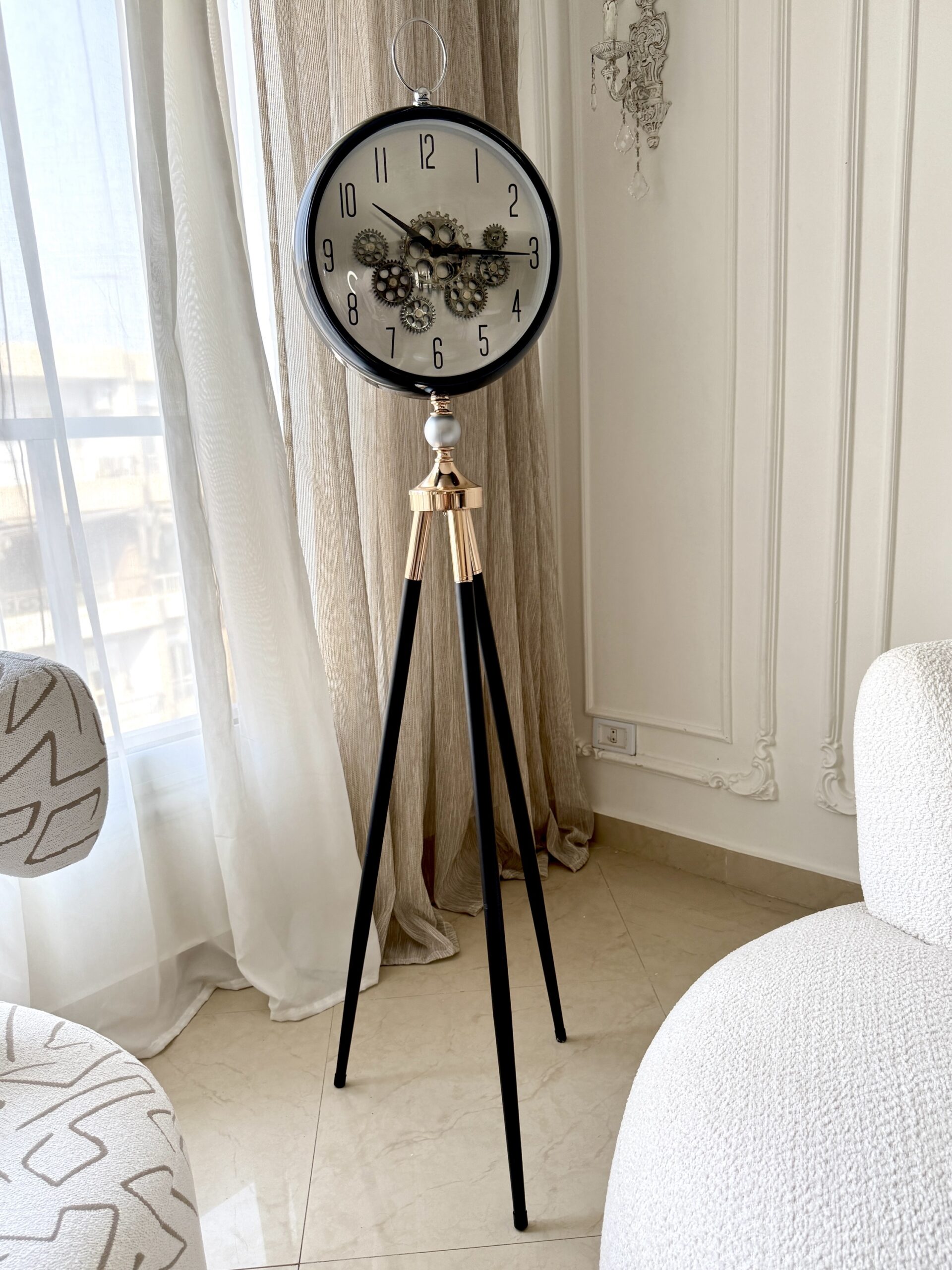 Stand clock
